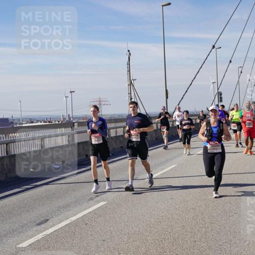 03.10.2025 - Köhlbrandbrückenlauf Michael Burmester http://msf.ph/oto/9103977 03.10.2025 12:48:22 Position 2 86 meine-sportfotos.de