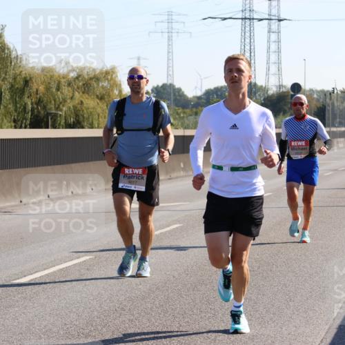 03.10.2025 - Köhlbrandbrückenlauf Strokosch-Dieckow http://msf.ph/oto/9103980 03.10.2025 12:11:43 Position 3 4017 meine-sportfotos.de