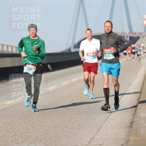 03.10.2025 - Köhlbrandbrückenlauf Lena Gebhardt http://msf.ph/oto/9104002 03.10.2025 09:38:17 Position 2 1187, 1026 meine-sportfotos.de
