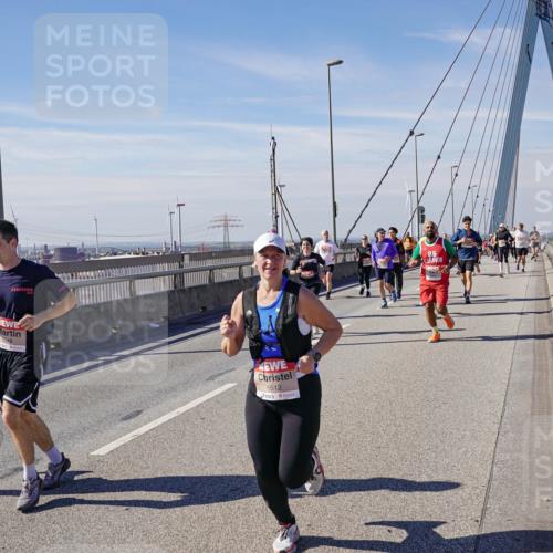 03.10.2025 - Köhlbrandbrückenlauf Michael Burmester http://msf.ph/oto/9104031 03.10.2025 12:48:24 Position 2 0048, 6512, 86 meine-sportfotos.de