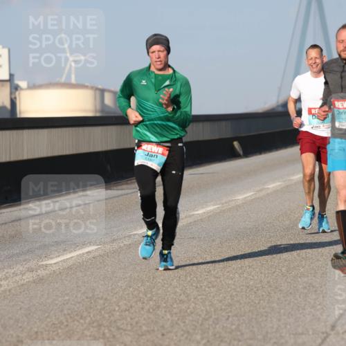 03.10.2025 - Köhlbrandbrückenlauf Lena Gebhardt http://msf.ph/oto/9104042 03.10.2025 09:38:18 Position 2 1187, 1026, 3086 meine-sportfotos.de