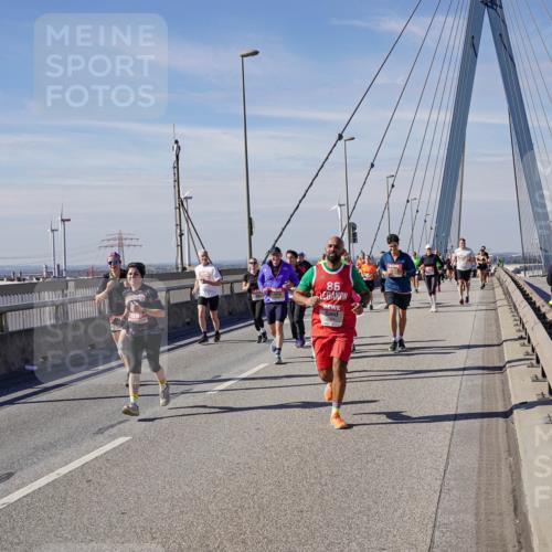 03.10.2025 - Köhlbrandbrückenlauf Michael Burmester http://msf.ph/oto/9104048 03.10.2025 12:48:25 Position 2 86 meine-sportfotos.de