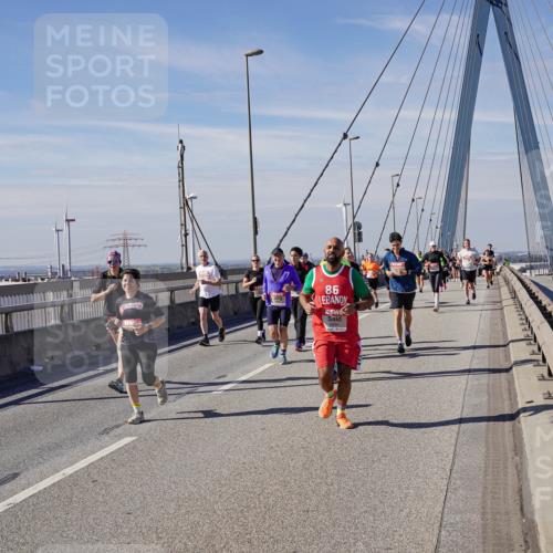 03.10.2025 - Köhlbrandbrückenlauf Michael Burmester http://msf.ph/oto/9104059 03.10.2025 12:48:25 Position 2 86 meine-sportfotos.de