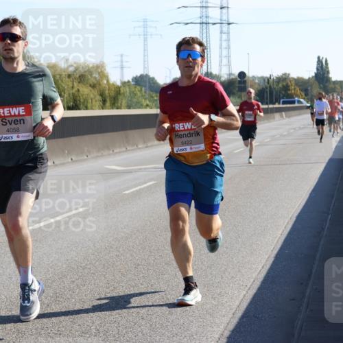 03.10.2025 - Köhlbrandbrückenlauf Strokosch-Dieckow http://msf.ph/oto/9104060 03.10.2025 12:11:56 Position 3 4058, 6422 meine-sportfotos.de