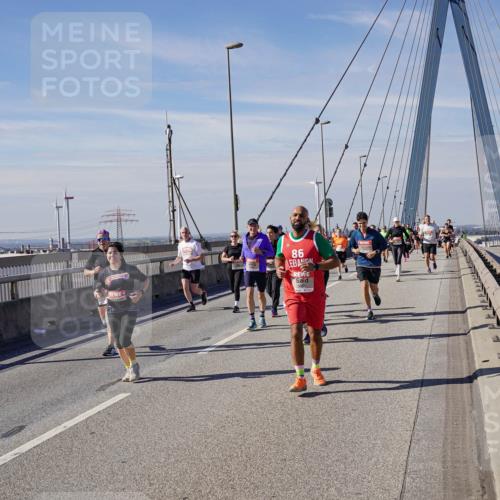03.10.2025 - Köhlbrandbrückenlauf Michael Burmester http://msf.ph/oto/9104069 03.10.2025 12:48:25 Position 2 86 meine-sportfotos.de