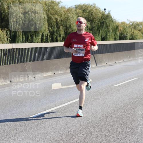 03.10.2025 - Köhlbrandbrückenlauf Strokosch-Dieckow http://msf.ph/oto/9104082 03.10.2025 12:12:02 Position 3 6016 meine-sportfotos.de