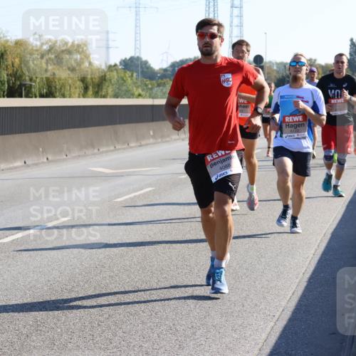 03.10.2025 - Köhlbrandbrückenlauf Strokosch-Dieckow http://msf.ph/oto/9104106 03.10.2025 12:12:07 Position 3 4088, 6122 meine-sportfotos.de