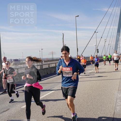 03.10.2025 - Köhlbrandbrückenlauf Michael Burmester http://msf.ph/oto/9104179 03.10.2025 12:48:29 Position 2 6788 meine-sportfotos.de