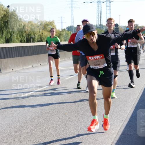 03.10.2025 - Köhlbrandbrückenlauf Strokosch-Dieckow http://msf.ph/oto/9104182 03.10.2025 12:12:13 Position 3 6804, 4083 meine-sportfotos.de