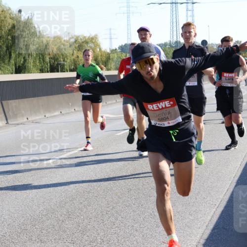 03.10.2025 - Köhlbrandbrückenlauf Strokosch-Dieckow http://msf.ph/oto/9104193 03.10.2025 12:12:13 Position 3 6804 meine-sportfotos.de