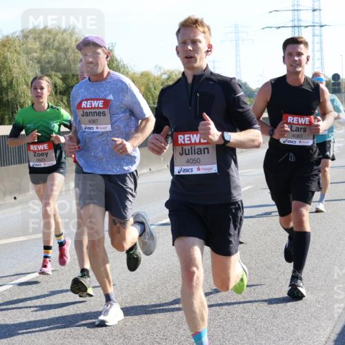 03.10.2025 - Köhlbrandbrückenlauf Strokosch-Dieckow http://msf.ph/oto/9104216 03.10.2025 12:12:14 Position 3 6625, 4087, 4050, 4083 meine-sportfotos.de
