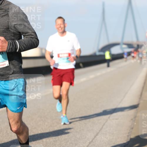 03.10.2025 - Köhlbrandbrückenlauf Lena Gebhardt http://msf.ph/oto/9104222 03.10.2025 09:38:21 Position 2 1026 meine-sportfotos.de