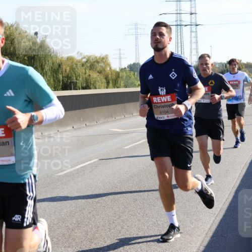 03.10.2025 - Köhlbrandbrückenlauf Strokosch-Dieckow http://msf.ph/oto/9104237 03.10.2025 12:12:17 Position 3 4155, 4104 meine-sportfotos.de