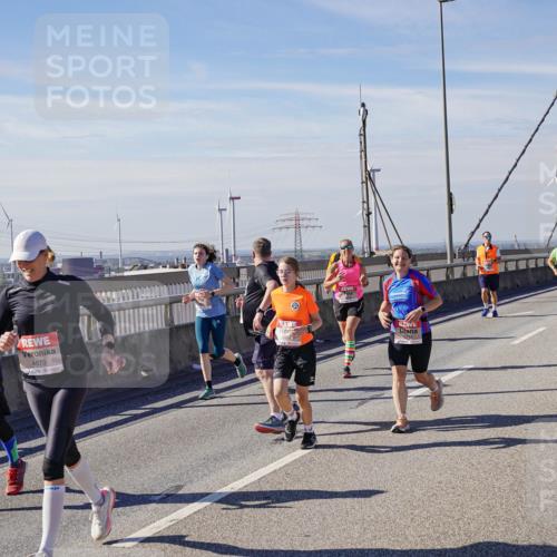 03.10.2025 - Köhlbrandbrückenlauf Michael Burmester http://msf.ph/oto/9104242 03.10.2025 12:48:32 Position 2 4873 meine-sportfotos.de