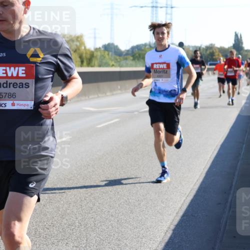 03.10.2025 - Köhlbrandbrückenlauf Strokosch-Dieckow http://msf.ph/oto/9104263 03.10.2025 12:12:20 Position 3 5786, 4301 meine-sportfotos.de