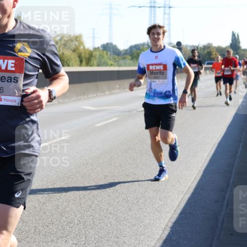 03.10.2025 - Köhlbrandbrückenlauf Strokosch-Dieckow http://msf.ph/oto/9104270 03.10.2025 12:12:20 Position 3 5786, 4301 meine-sportfotos.de