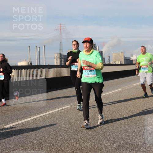 03.10.2025 - Köhlbrandbrückenlauf Lena Gebhardt http://msf.ph/oto/9104287 03.10.2025 10:12:33 Position 2 2159, 3040 meine-sportfotos.de