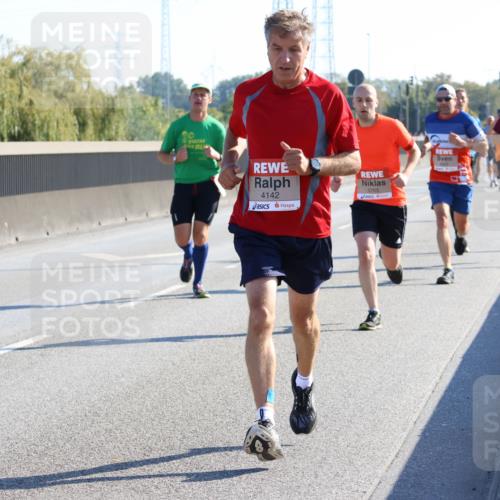 03.10.2025 - Köhlbrandbrückenlauf Strokosch-Dieckow http://msf.ph/oto/9104289 03.10.2025 12:12:25 Position 3 4142, 5765 meine-sportfotos.de