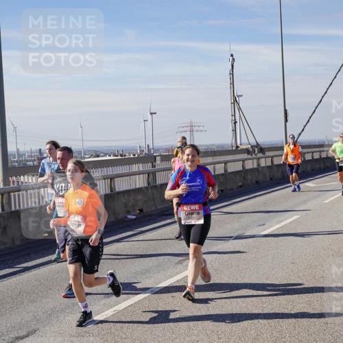 03.10.2025 - Köhlbrandbrückenlauf Michael Burmester http://msf.ph/oto/9104291 03.10.2025 12:48:33 Position 2  meine-sportfotos.de
