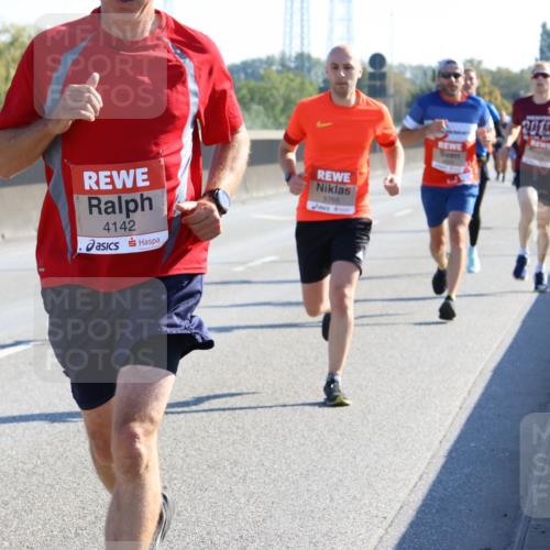 03.10.2025 - Köhlbrandbrückenlauf Strokosch-Dieckow http://msf.ph/oto/9104297 03.10.2025 12:12:26 Position 3 4142, 5765, 2010 meine-sportfotos.de
