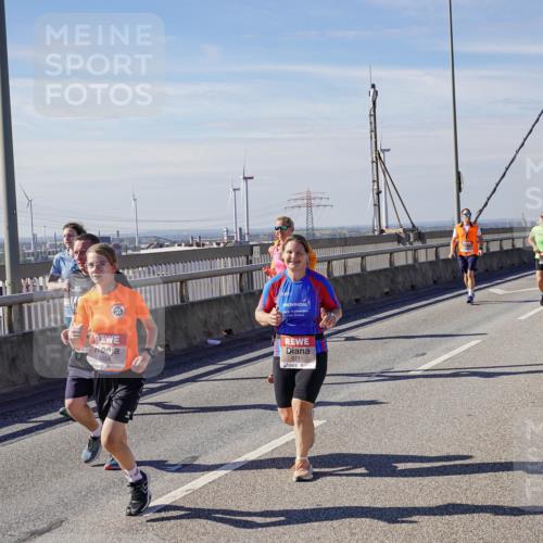 03.10.2025 - Köhlbrandbrückenlauf Michael Burmester http://msf.ph/oto/9104301 03.10.2025 12:48:33 Position 2 5054, 19, 5711, 4244 meine-sportfotos.de