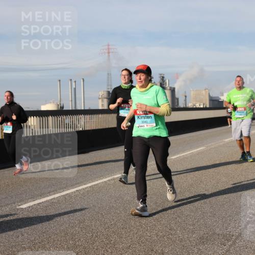 03.10.2025 - Köhlbrandbrückenlauf Lena Gebhardt http://msf.ph/oto/9104323 03.10.2025 10:12:34 Position 2 2159, 3040 meine-sportfotos.de