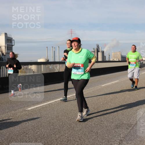 03.10.2025 - Köhlbrandbrückenlauf Lena Gebhardt http://msf.ph/oto/9104334 03.10.2025 10:12:34 Position 2 3040 meine-sportfotos.de