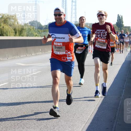 03.10.2025 - Köhlbrandbrückenlauf Strokosch-Dieckow http://msf.ph/oto/9104339 03.10.2025 12:12:28 Position 3 4023, 1015, 6333 meine-sportfotos.de