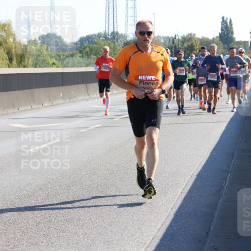 03.10.2025 - Köhlbrandbrückenlauf Strokosch-Dieckow http://msf.ph/oto/9104347 03.10.2025 12:12:33 Position 3 4037 meine-sportfotos.de
