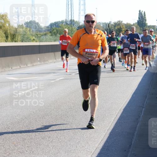 03.10.2025 - Köhlbrandbrückenlauf Strokosch-Dieckow http://msf.ph/oto/9104353 03.10.2025 12:12:33 Position 3 4037 meine-sportfotos.de
