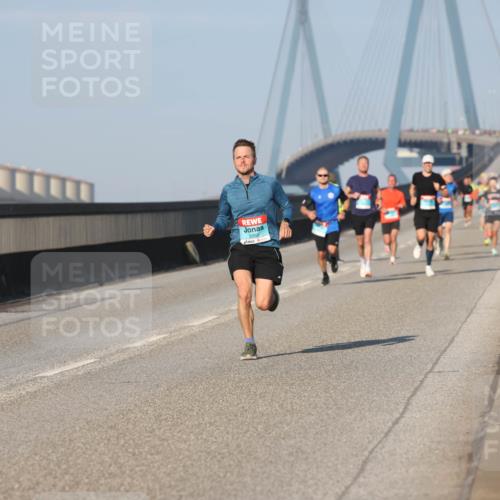 03.10.2025 - Köhlbrandbrückenlauf Lena Gebhardt http://msf.ph/oto/9104364 03.10.2025 09:38:37 Position 2 3350 meine-sportfotos.de