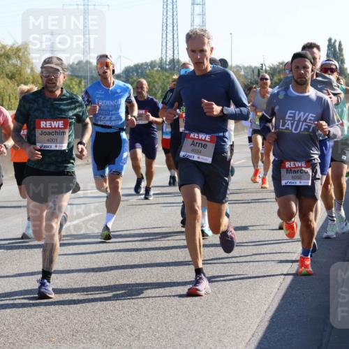 03.10.2025 - Köhlbrandbrückenlauf Strokosch-Dieckow http://msf.ph/oto/9104371 03.10.2025 12:12:38 Position 3 4209, 4001, 4034, 6002 meine-sportfotos.de