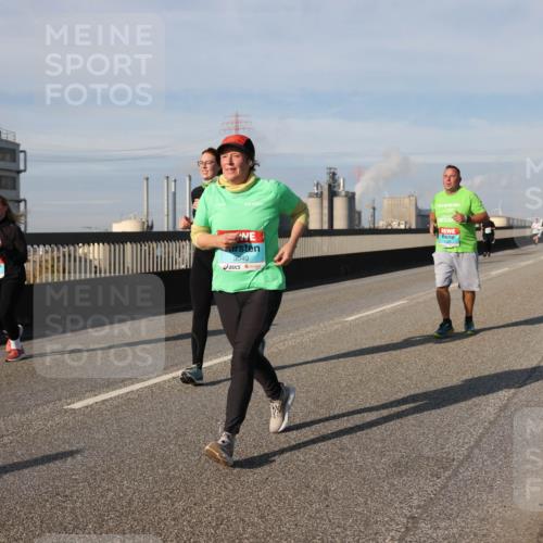 03.10.2025 - Köhlbrandbrückenlauf Lena Gebhardt http://msf.ph/oto/9104372 03.10.2025 10:12:34 Position 2 3040 meine-sportfotos.de
