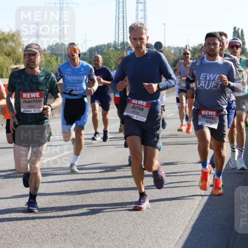 03.10.2025 - Köhlbrandbrückenlauf Strokosch-Dieckow http://msf.ph/oto/9104383 03.10.2025 12:12:38 Position 3 4209, 4001, 4034, 6002 meine-sportfotos.de