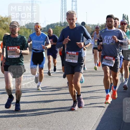 03.10.2025 - Köhlbrandbrückenlauf Strokosch-Dieckow http://msf.ph/oto/9104386 03.10.2025 12:12:38 Position 3 4209, 4001, 4034, 6002, 4030 meine-sportfotos.de