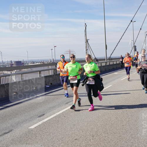 03.10.2025 - Köhlbrandbrückenlauf Michael Burmester http://msf.ph/oto/9104392 03.10.2025 12:48:37 Position 2  meine-sportfotos.de