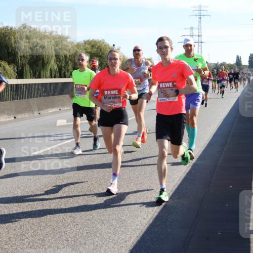 03.10.2025 - Köhlbrandbrückenlauf Strokosch-Dieckow http://msf.ph/oto/9104398 03.10.2025 12:12:44 Position 3 4099, 6200 meine-sportfotos.de