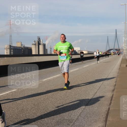 03.10.2025 - Köhlbrandbrückenlauf Lena Gebhardt http://msf.ph/oto/9104407 03.10.2025 10:12:34 Position 2 3040 meine-sportfotos.de