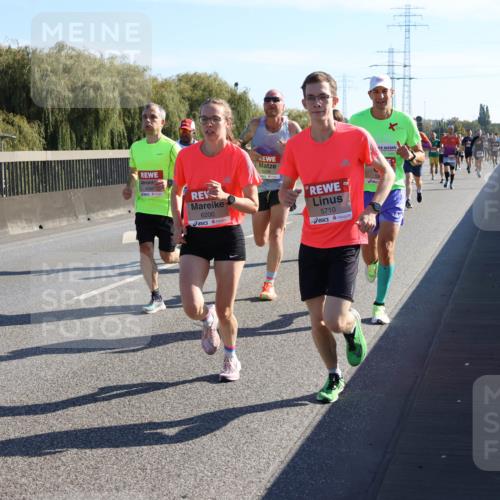 03.10.2025 - Köhlbrandbrückenlauf Strokosch-Dieckow http://msf.ph/oto/9104413 03.10.2025 12:12:44 Position 3 4099, 4096, 6200, 5710 meine-sportfotos.de