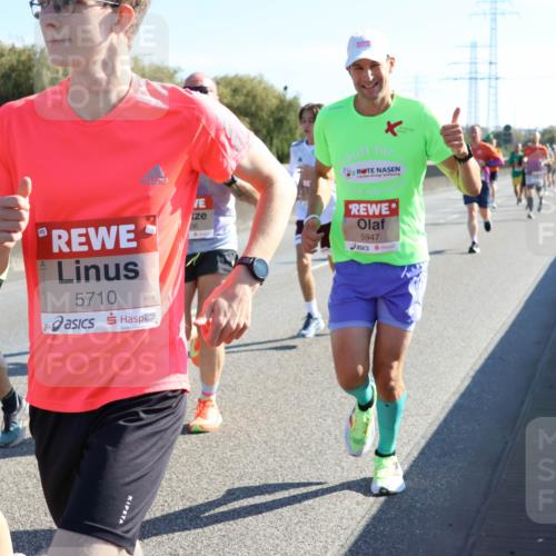 03.10.2025 - Köhlbrandbrückenlauf Strokosch-Dieckow http://msf.ph/oto/9104424 03.10.2025 12:12:45 Position 3 0, 5710, 5947 meine-sportfotos.de