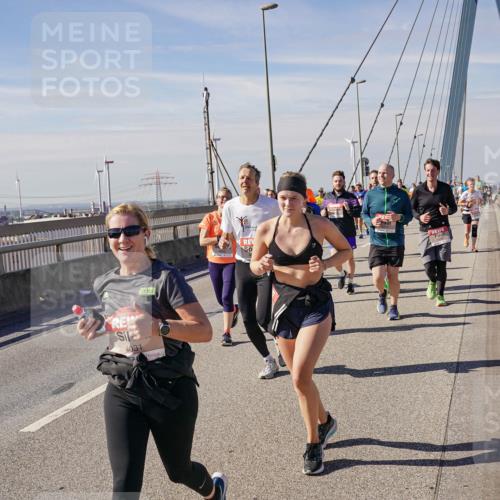 03.10.2025 - Köhlbrandbrückenlauf Michael Burmester http://msf.ph/oto/9104478 03.10.2025 12:48:39 Position 2 4031 meine-sportfotos.de