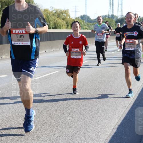 03.10.2025 - Köhlbrandbrückenlauf Strokosch-Dieckow http://msf.ph/oto/9104506 03.10.2025 12:12:56 Position 3 6616, 6307, 4150, 6015 meine-sportfotos.de