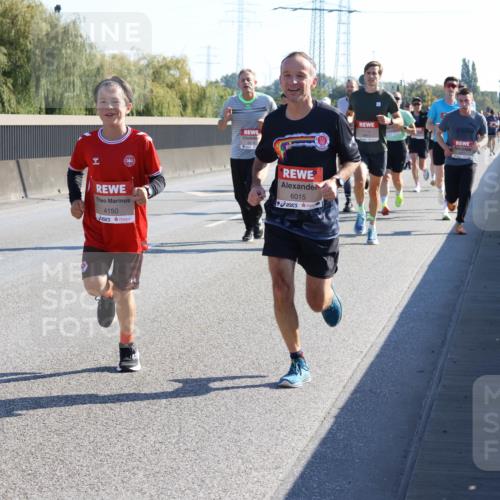 03.10.2025 - Köhlbrandbrückenlauf Strokosch-Dieckow http://msf.ph/oto/9104516 03.10.2025 12:12:56 Position 3 4150, 6015 meine-sportfotos.de