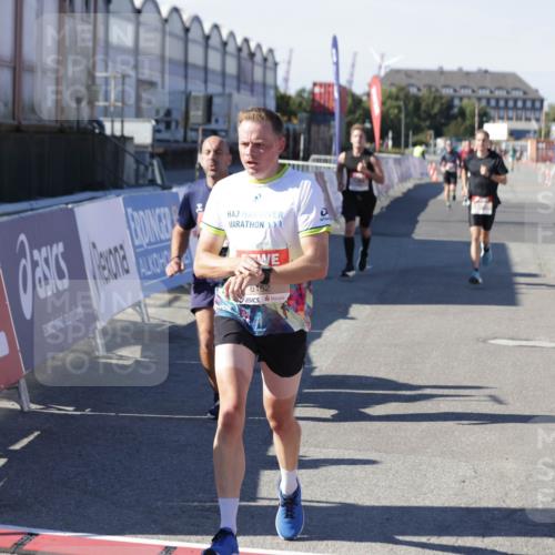 03.10.2025 - Köhlbrandbrückenlauf Jannik Wohlers http://msf.ph/oto/9104565 03.10.2025 12:58:18 Ziel 4083, 4099, 4234, 4248, 4394, 6152, 6717, 6718, 6732 meine-sportfotos.de