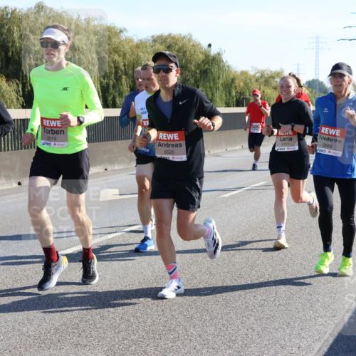 03.10.2025 - Köhlbrandbrückenlauf Strokosch-Dieckow http://msf.ph/oto/9104573 03.10.2025 12:13:03 Position 3 6518, 6519, 6520, 4111, 5669 meine-sportfotos.de