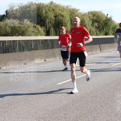 03.10.2025 - Köhlbrandbrückenlauf Strokosch-Dieckow http://msf.ph/oto/9104584 03.10.2025 12:13:06 Position 3  meine-sportfotos.de