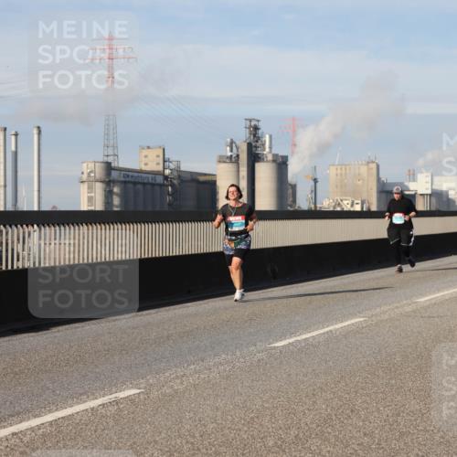 03.10.2025 - Köhlbrandbrückenlauf Lena Gebhardt http://msf.ph/oto/9104607 03.10.2025 10:12:39 Position 2  meine-sportfotos.de