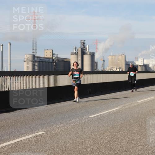 03.10.2025 - Köhlbrandbrückenlauf Lena Gebhardt http://msf.ph/oto/9104622 03.10.2025 10:12:39 Position 2  meine-sportfotos.de