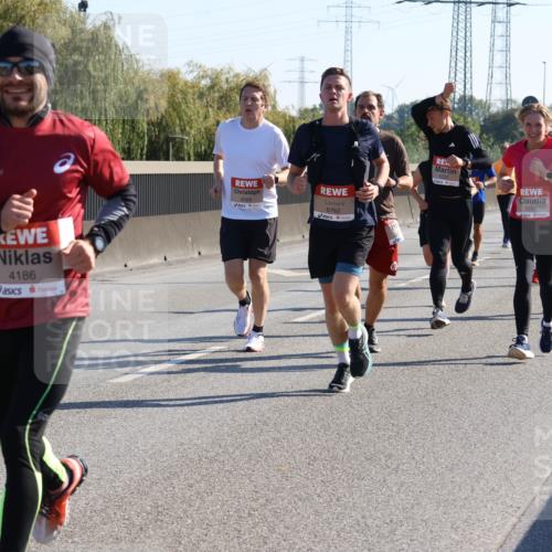03.10.2025 - Köhlbrandbrückenlauf Strokosch-Dieckow http://msf.ph/oto/9104673 03.10.2025 12:13:15 Position 3 417, 5, 4186, 4068, 6762, 6254 meine-sportfotos.de