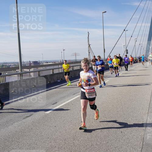 03.10.2025 - Köhlbrandbrückenlauf Michael Burmester http://msf.ph/oto/9104674 03.10.2025 12:48:45 Position 2 4036 meine-sportfotos.de
